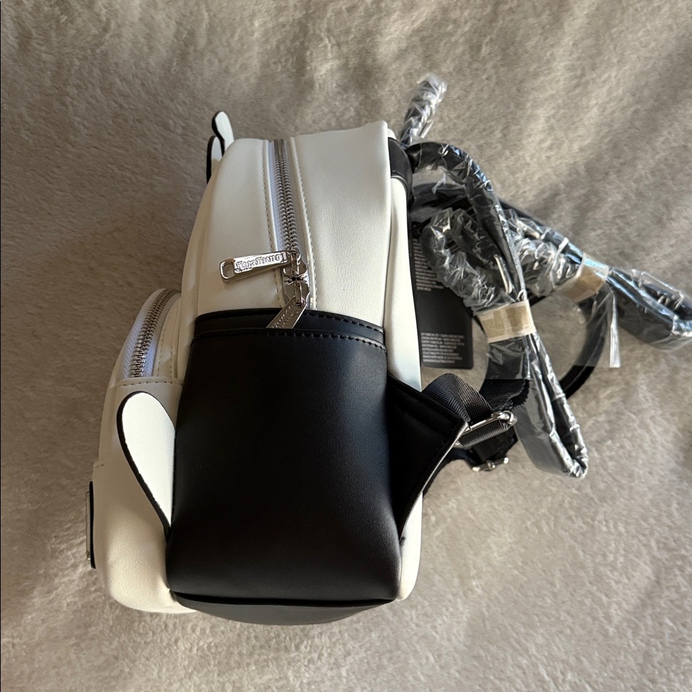 Loungefly 101 Dalmatian Backpack - New with Tags - Picture 3 of 7